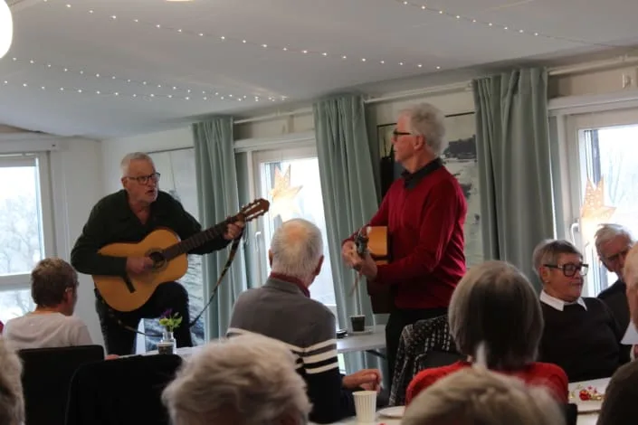 4ECA87A0-4DE1-4CF9-B0B7-775EF598F71C